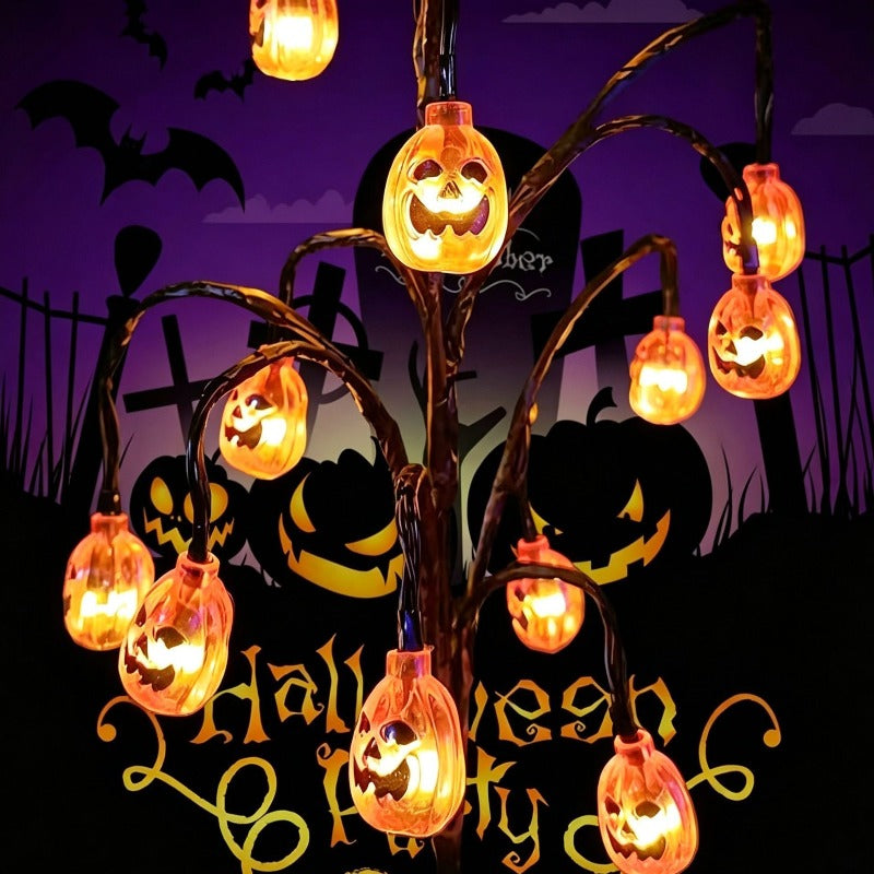 Luces solares con forma de calabaza de Halloween, con luces LED naranjas para calabazas, en estacas para el jardín.