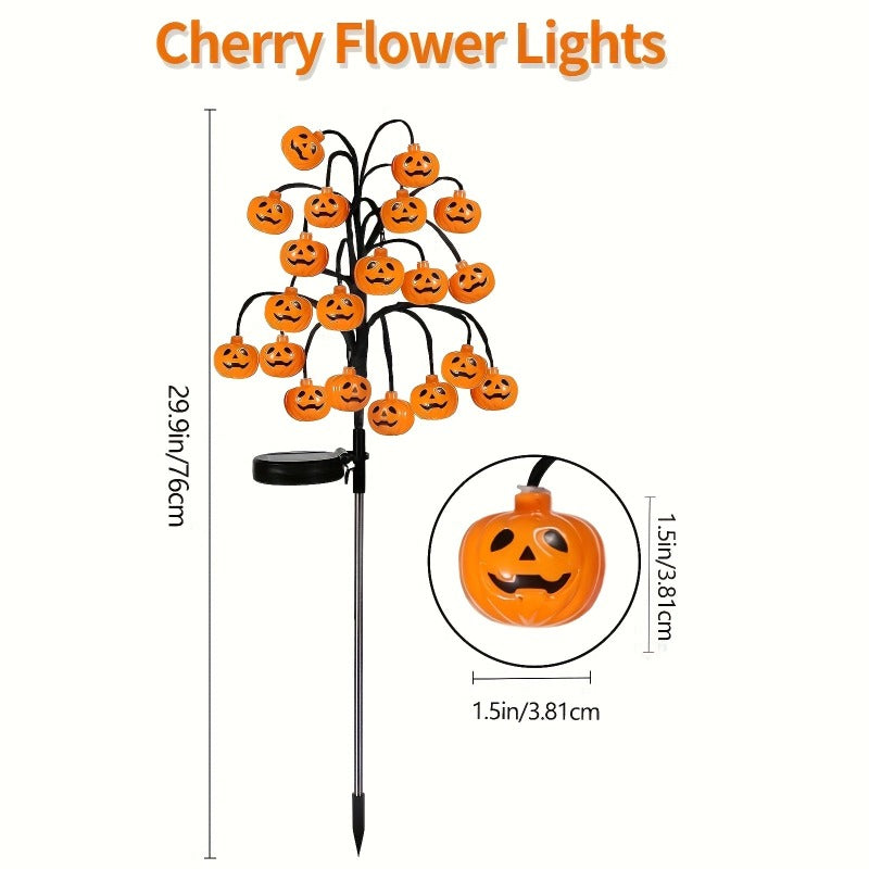 Luces solares de jardín con ramas y luces LED naranjas colgantes con forma de calabaza de Halloween.