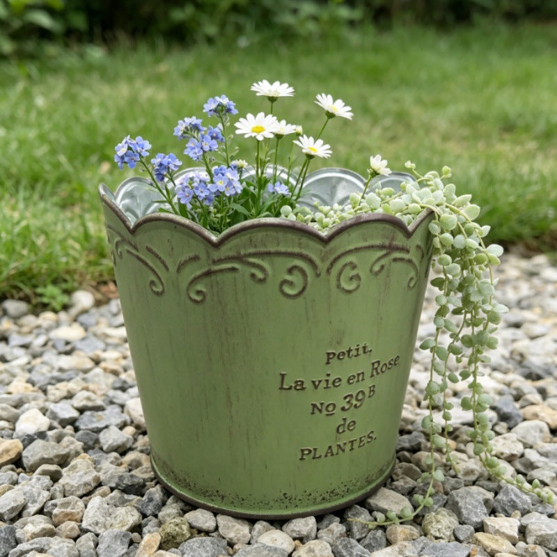 Vintage French Country Metal Planter Set – 3-Piece Rustic Scalloped Flower Pots
