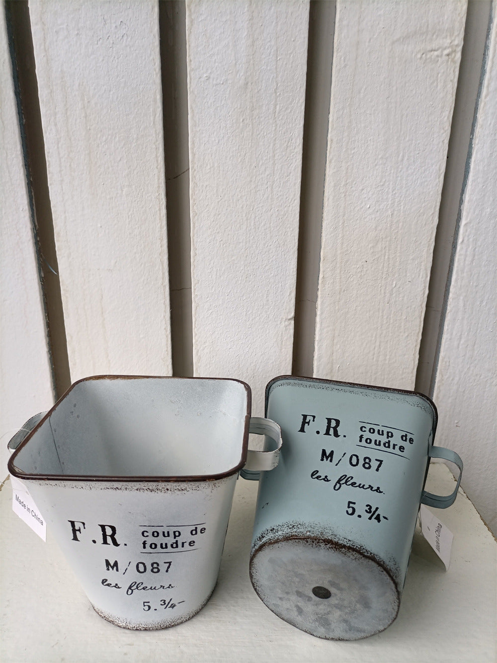 French Country Vintage Planter – Rustic "Coup de Foudre" Square-Top Metal Bucket (2 Colors)