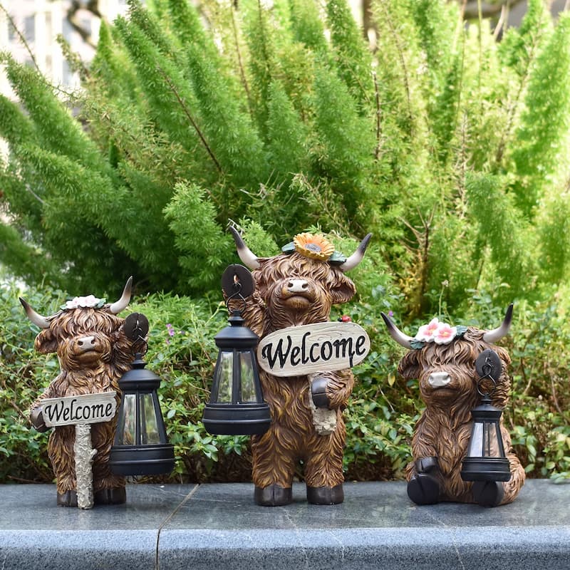 Luminous Solar Animal Garden Guardian – Hand-Painted Resin Statue with Glowing Lantern