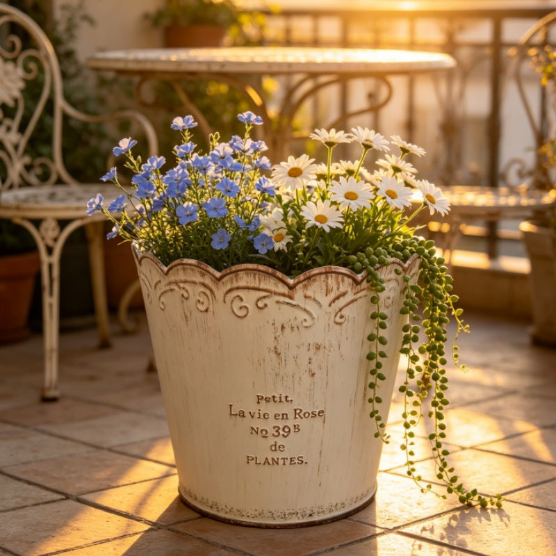 Vintage French Country Metal Planter Set – 3-Piece Rustic Scalloped Flower Pots
