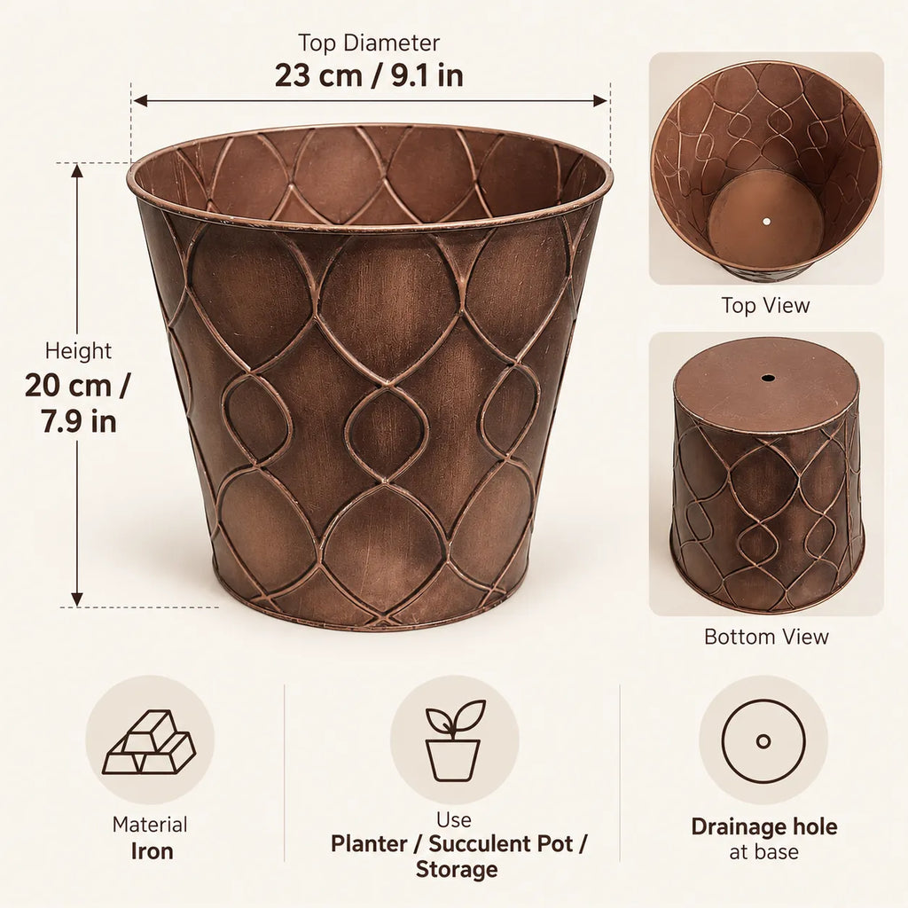 Iron planter bucket with 23 cm top diameter, 20 cm height, drainage hole at base