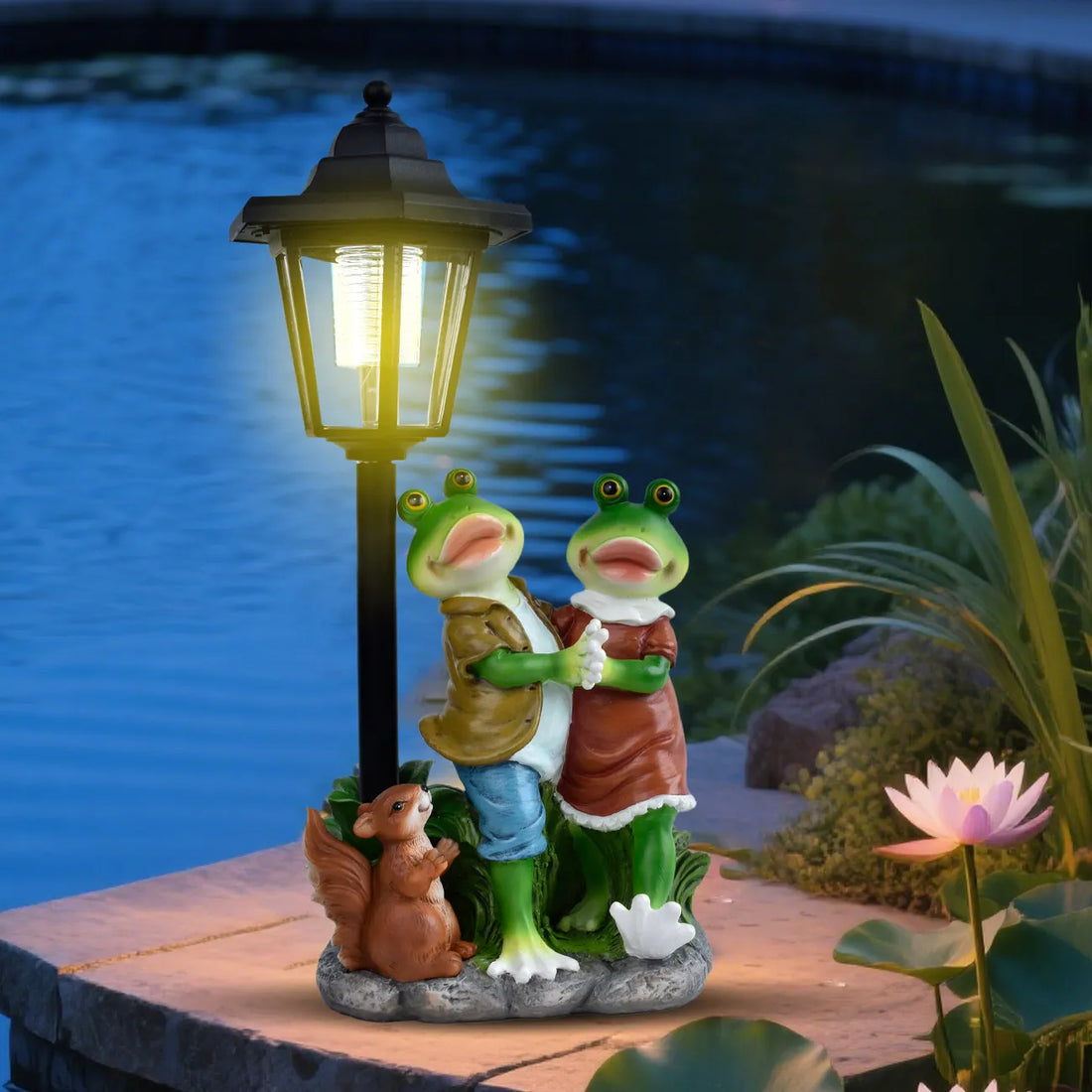Hand-painted resin frog and turtle figures garden statue with glowing LED lantern