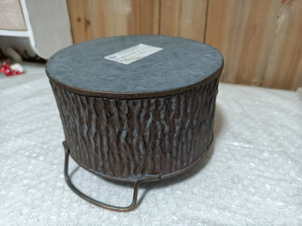 Vintage Faux Bark Iron Planter Tub – Rustic Metal Cachepot with Wood Grain Texture & Copper Handles (7.5")