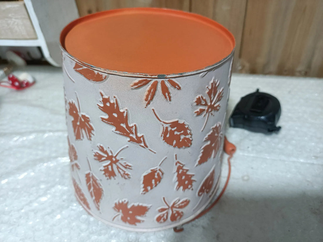 Vintage-Style Embossed Woodland Leaf Cachepot | Rustic Metal Bucket