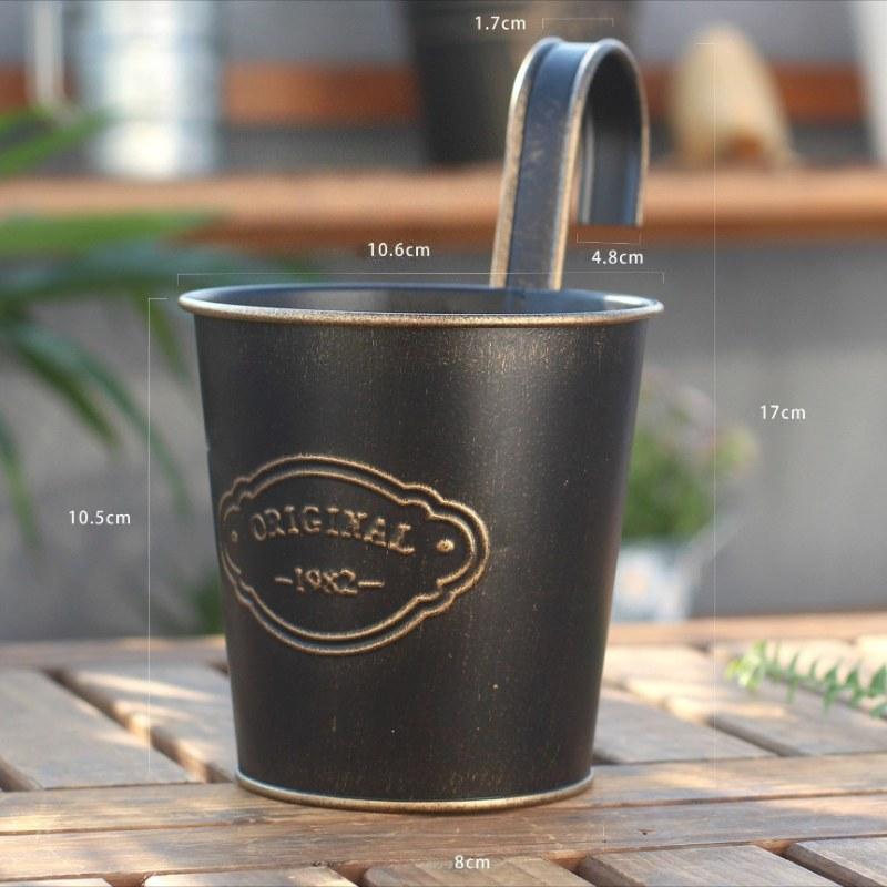 Vintage Iron Hanging Planter – Rustic "Original 1982" Balcony & Fence Flower Bucket (2 Colors)